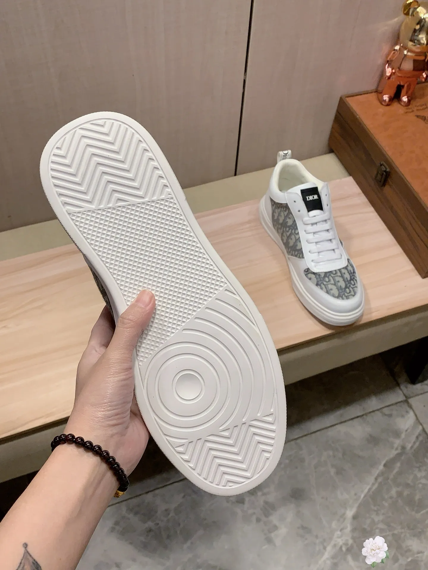 Men's Men's Shoes💰442💰💰🎩🎩[Lightning][Lightning] "Dior DIOR*" The latest and most popular casual shoes, top brand [seduce] luxury ~ purchasing agency, top ~ quality. [Strong] The upper is made of imported breathable cowhide with material ➕ breathable sheepskin feet (•) and fine workmanship. The original stylish and stylish soft rubber wear-resistant and non-slip outsole is light and comfortable on the feet. The real thing looks better when photographed in person. 111: code: 38-44, 3️⃣ colors selected